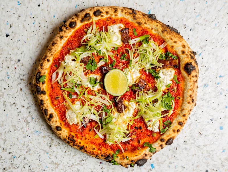 Farang and Yard Sale team up for the Thai Society pizza