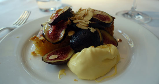 Roast beef and otherwordly puddings - Sunday lunch at Quo Vadis