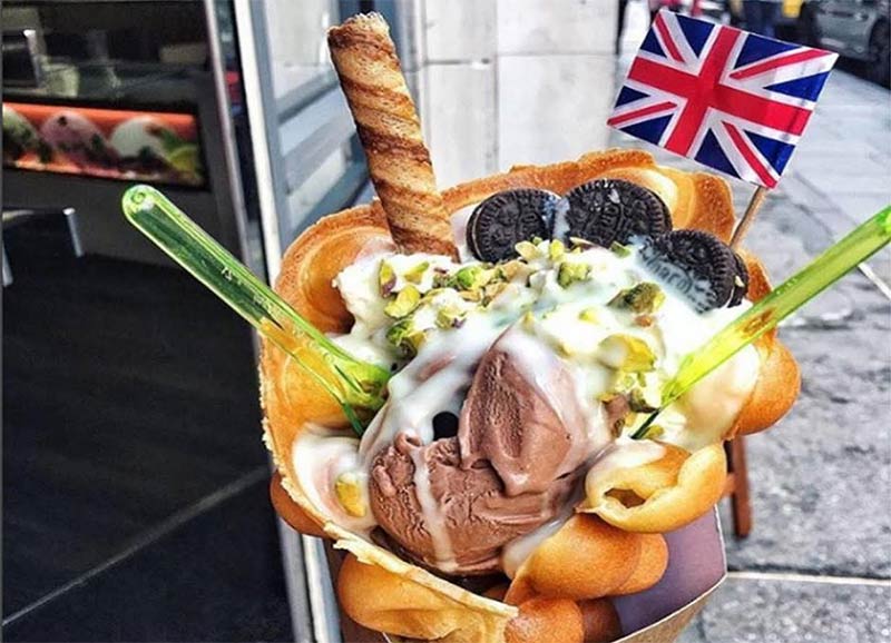 Bufles is bringing bubble waffles and cocktails to Soho