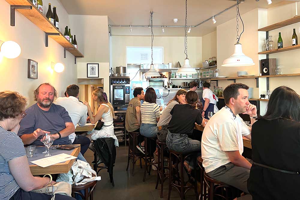 cadet wine bar newington green review london