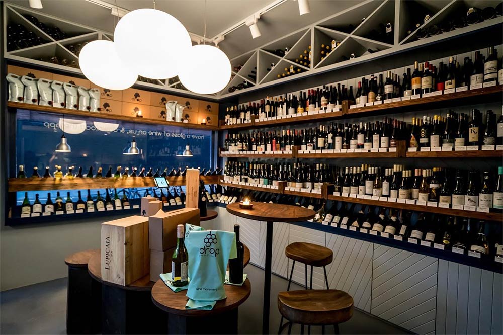 Drop on the Common is a new Clapham Common wine bar by the Ten Cases team