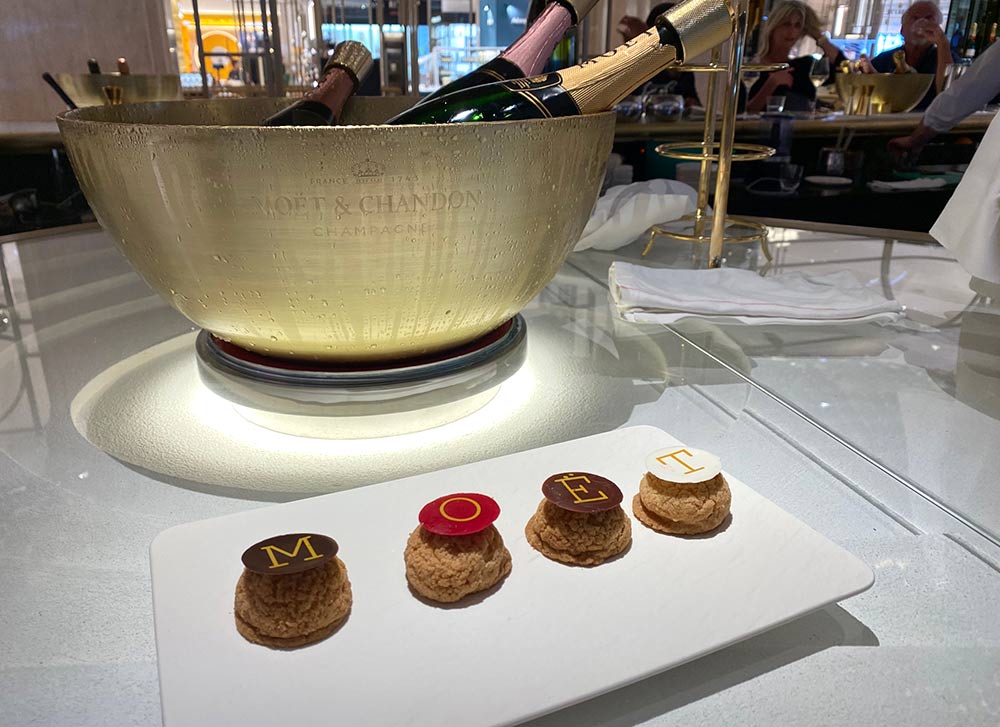 moet et chandon champagne bar at harrods review