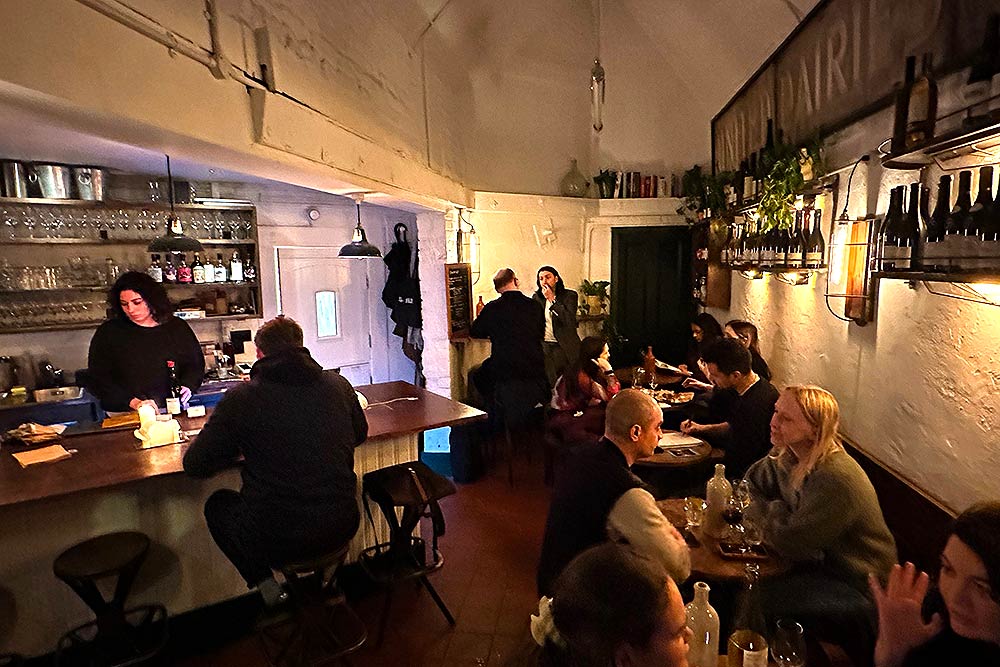 bruno wine bar victoria park london review