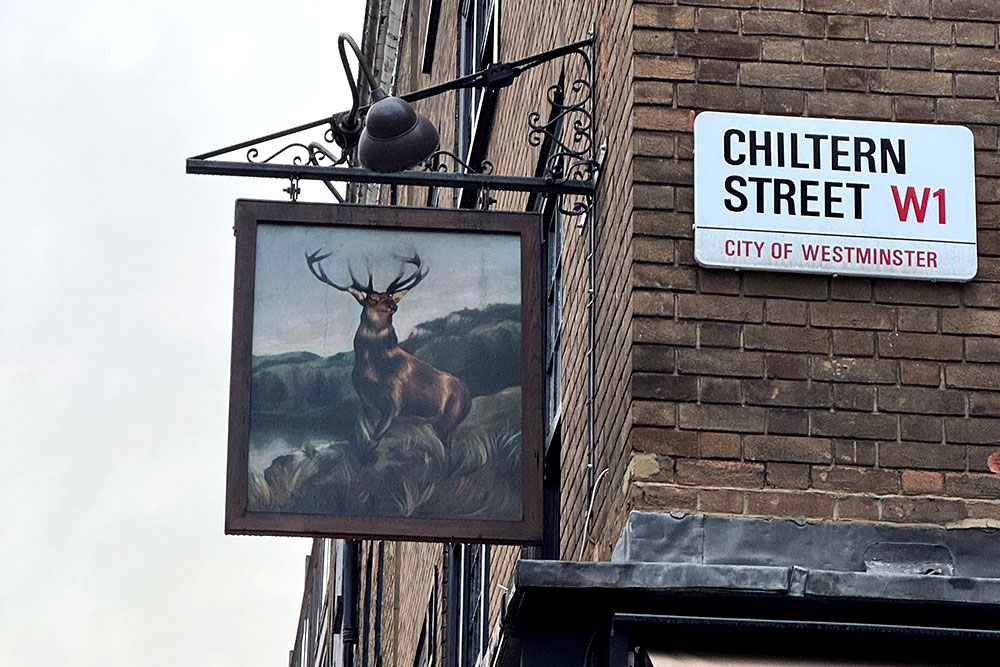 the hart pub next to chiltern firehouse