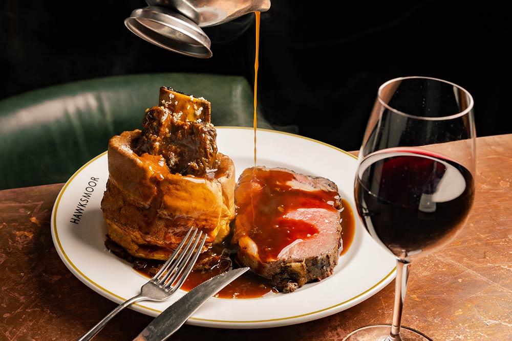 Hawksmoor St Pancras sees the steakhouse taking over The Midland Grand space, and adding the Martini Bar.