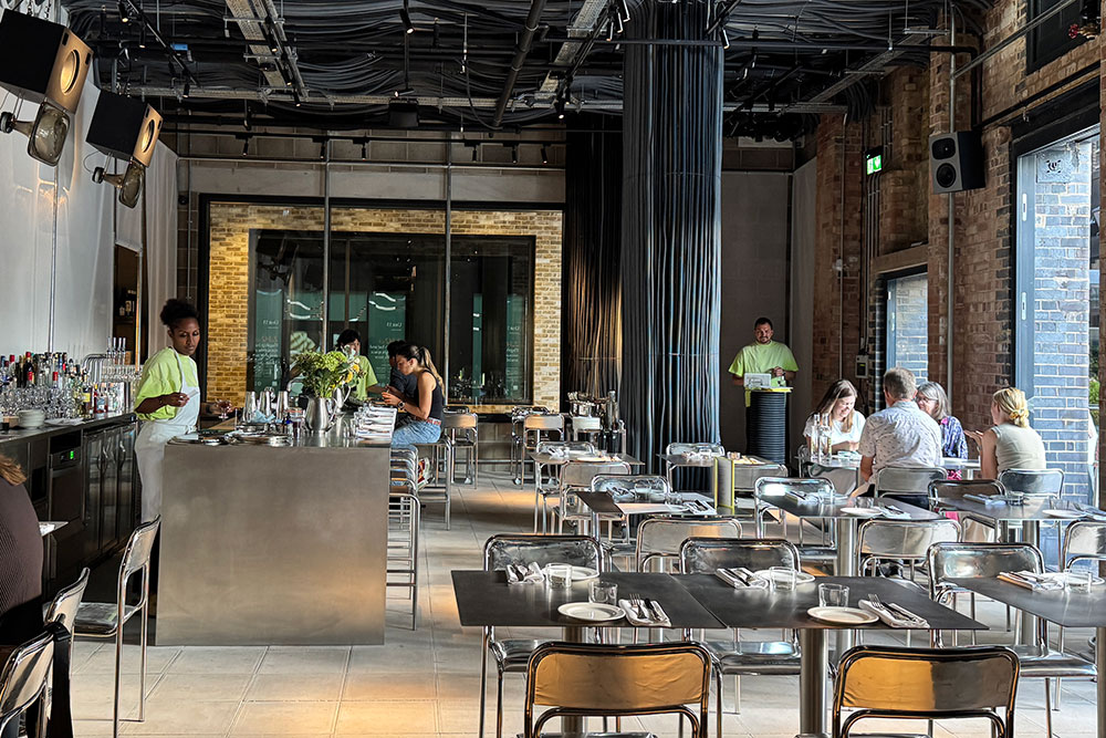 noisy oyster restaurant review shoreditch london