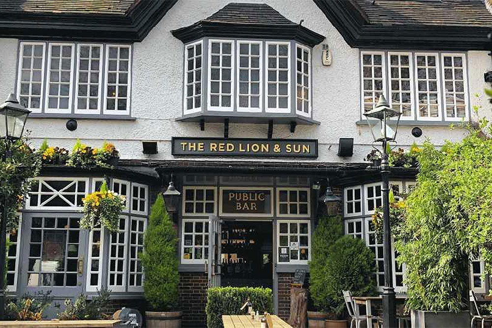 RED LION AND SUN CHRISTMAS DAY LUNCH