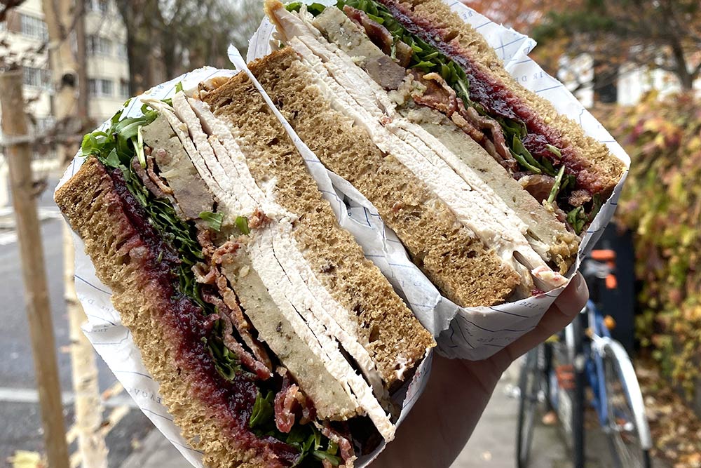 London Christmas sandwich - De Beauvoir Deli