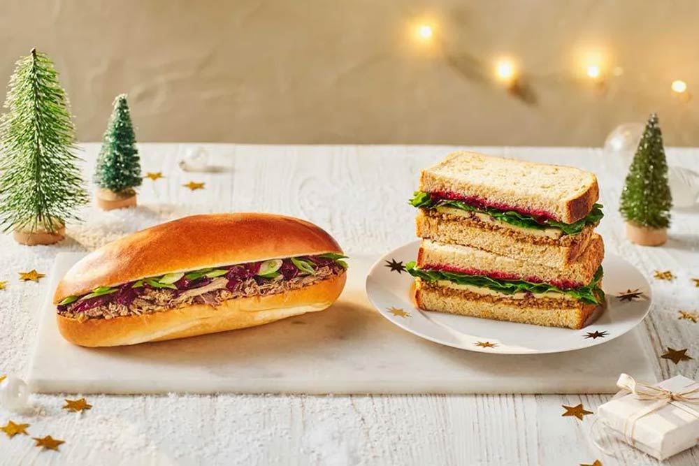 London Christmas sandwich - Sainsbury's Shredded Duck & Stuffing Brioche Roll