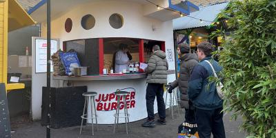 Test Driving Jupiter Burger - the Dom's Subs crew take on the burger world at Netil Market